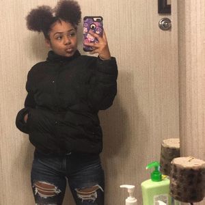 Meet your Posher, Johnice